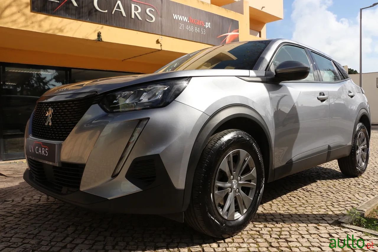 2020' Peugeot 2008 photo #2