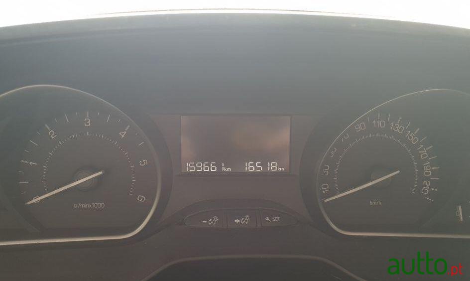 2016' Peugeot 208 photo #4