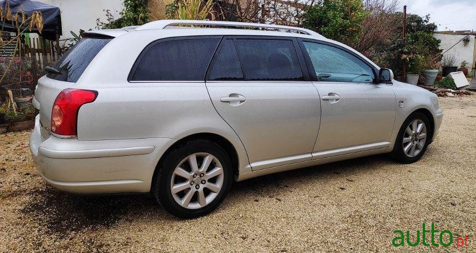 2004' Toyota Avensis 2.0 D-4D photo #1