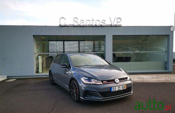 2019' Volkswagen Golf photo #2