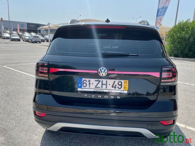 2019' Volkswagen T-Cross photo #3