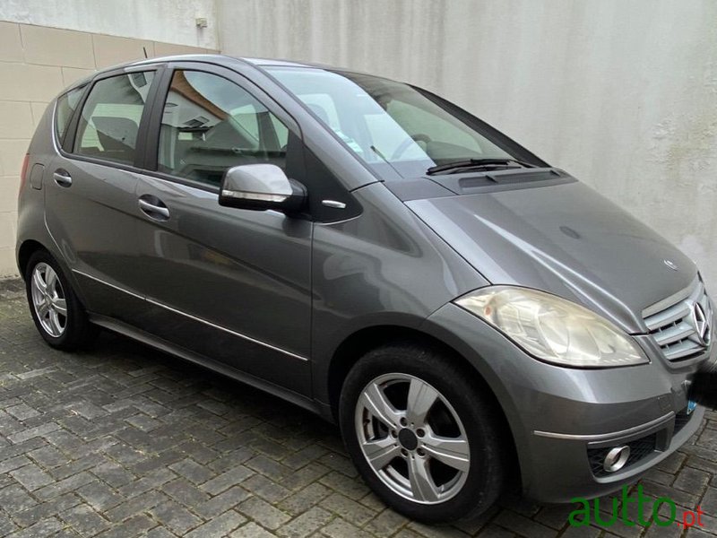 2009' Mercedes-Benz A-180 photo #2