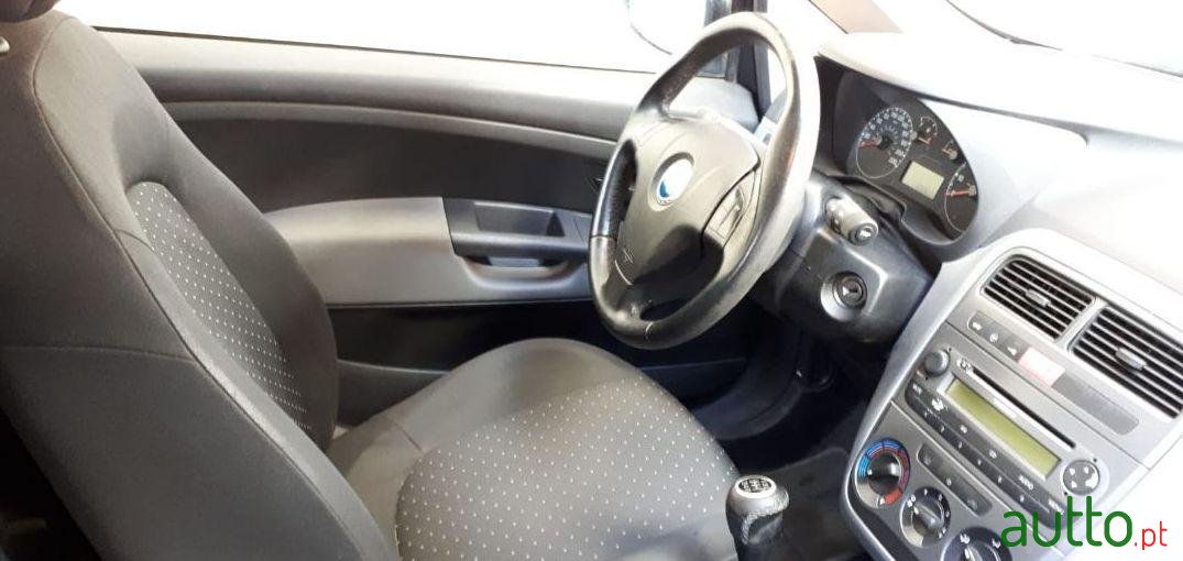 2006' Fiat Grande Punto Van photo #1