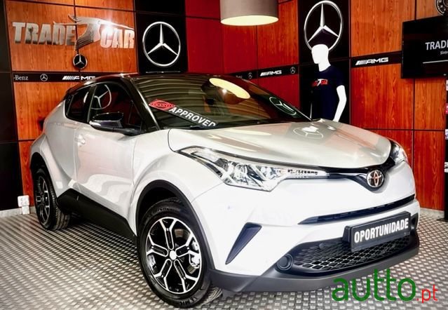 2019' Toyota C-Hr photo #3