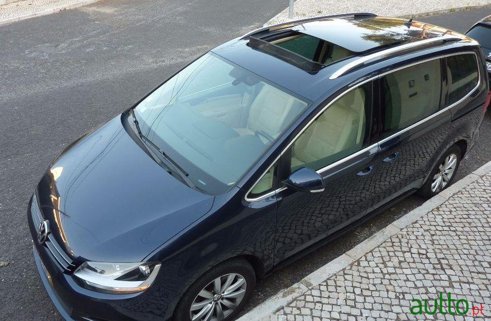 2014' Volkswagen Sharan photo #2