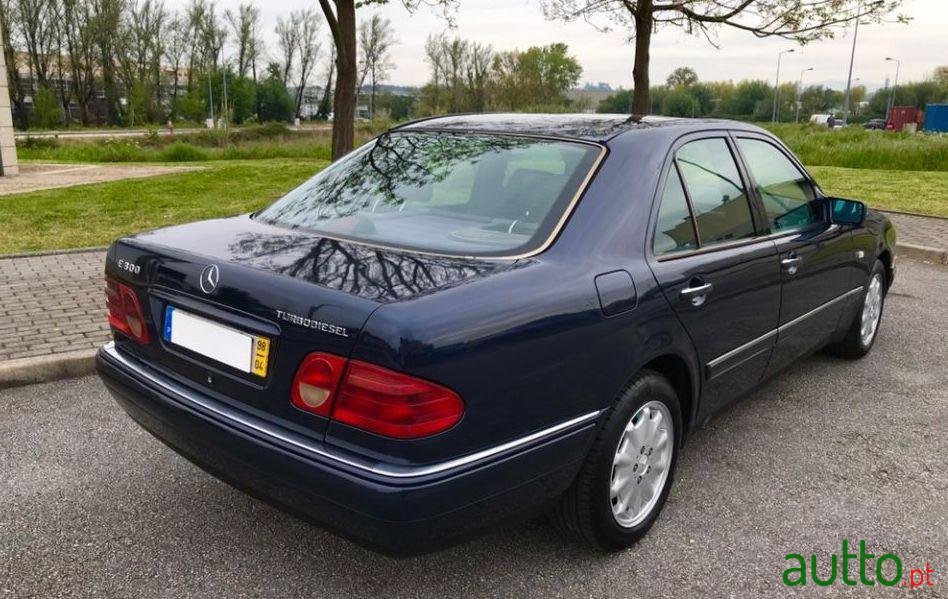 1998' Mercedes-Benz E-300 photo #1