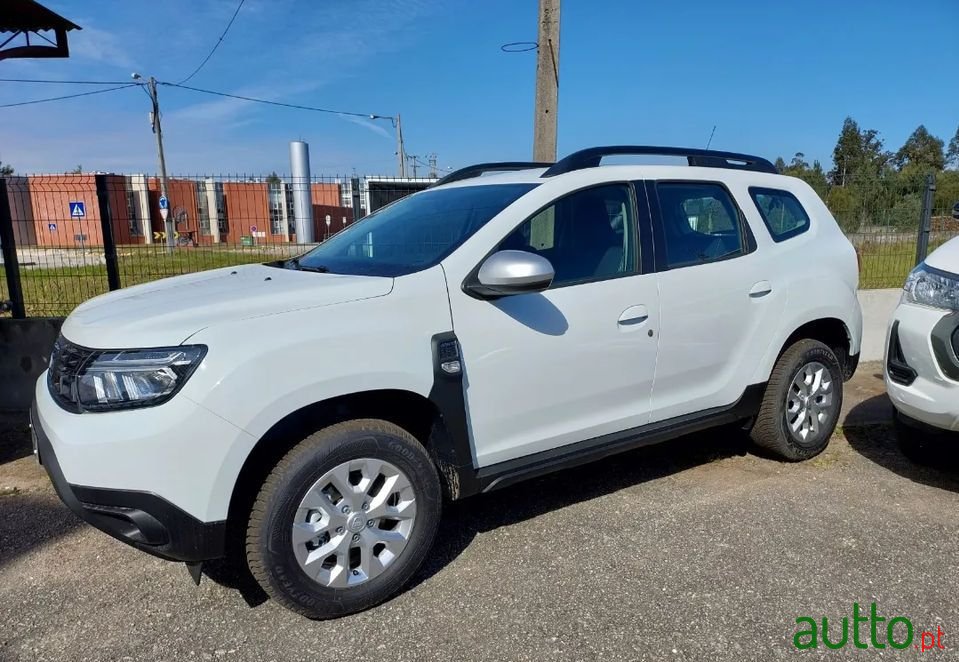 2023' Dacia Duster photo #2