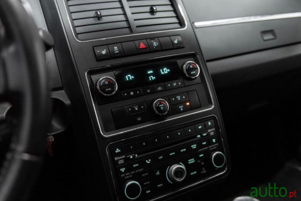 2010' Dodge Journey photo #3