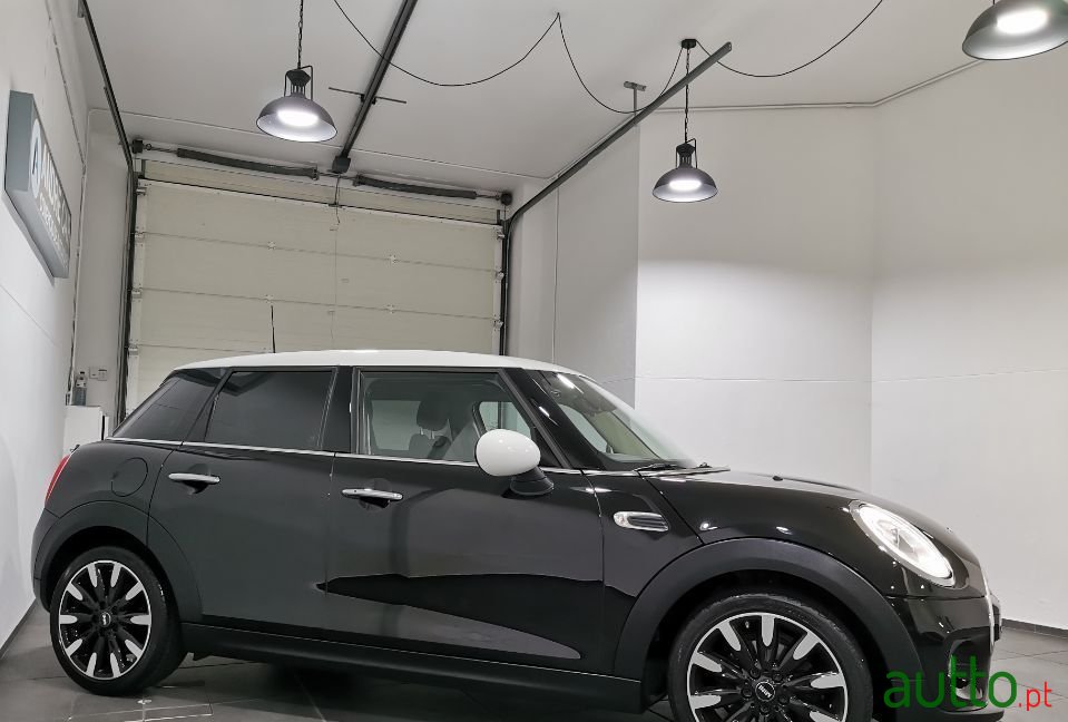 2017' MINI Cooper photo #3