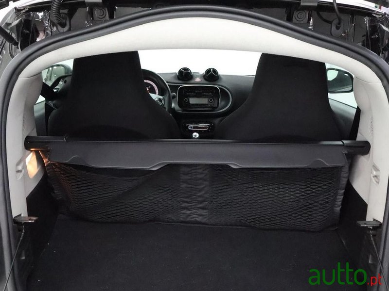 2019' Smart Fortwo 1.0 Passion 71 photo #4