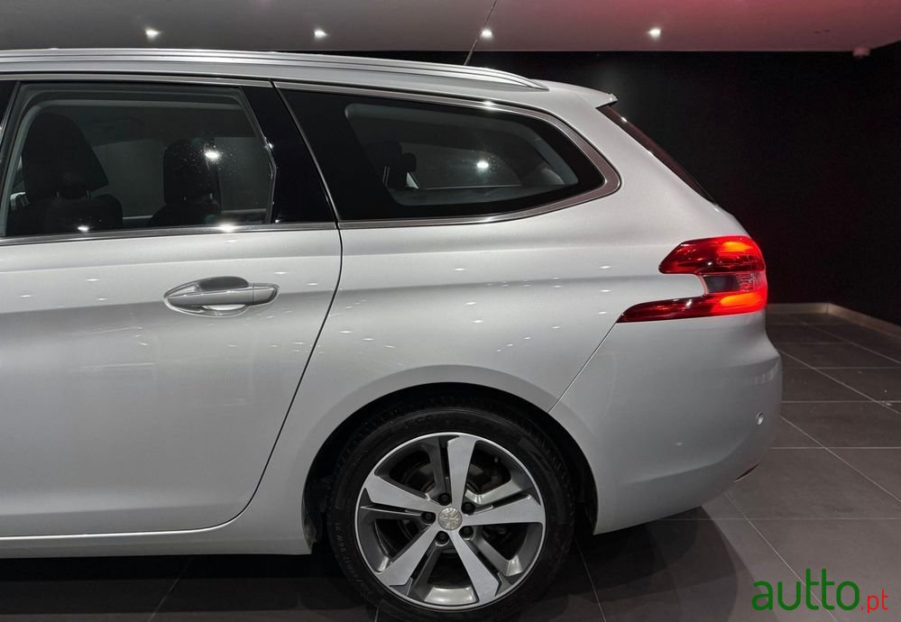2015' Peugeot 308 Sw photo #5