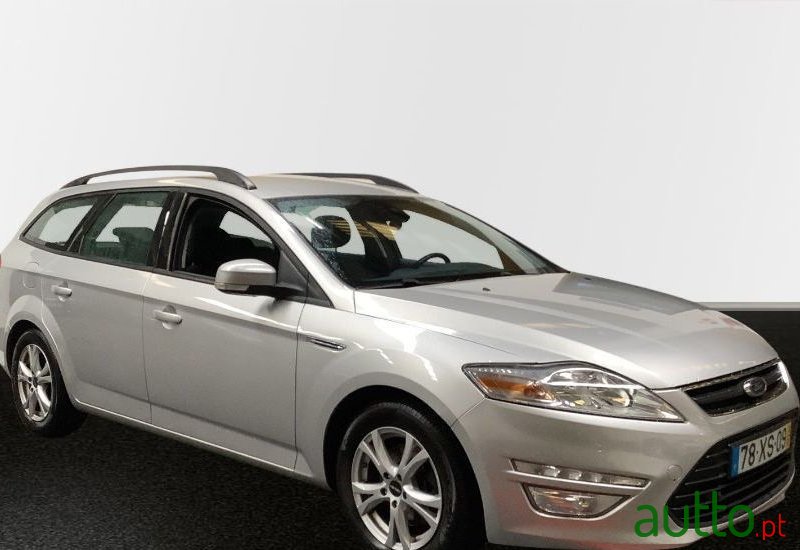 2012' Ford Mondeo Sw photo #1
