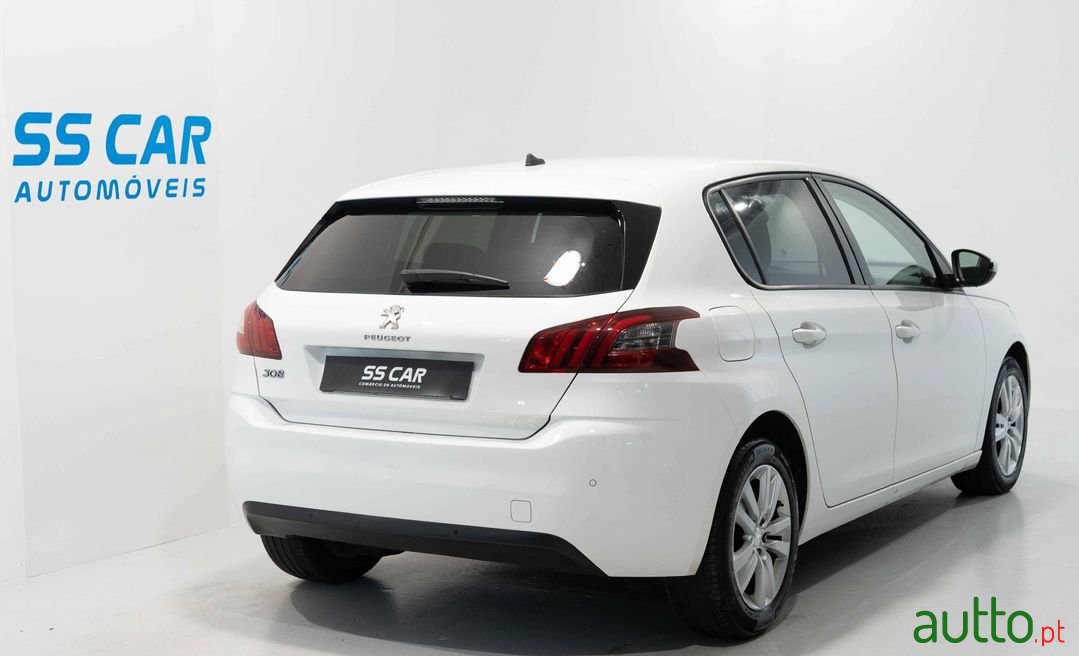 2018' Peugeot 308 photo #2