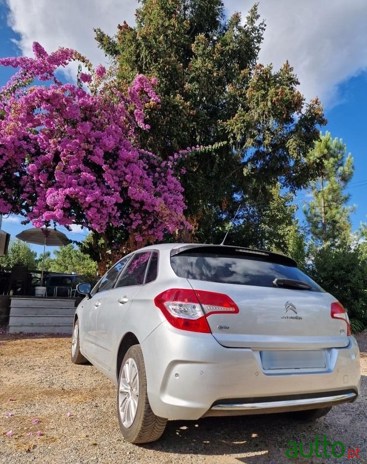 2014' Citroen C4 photo #4