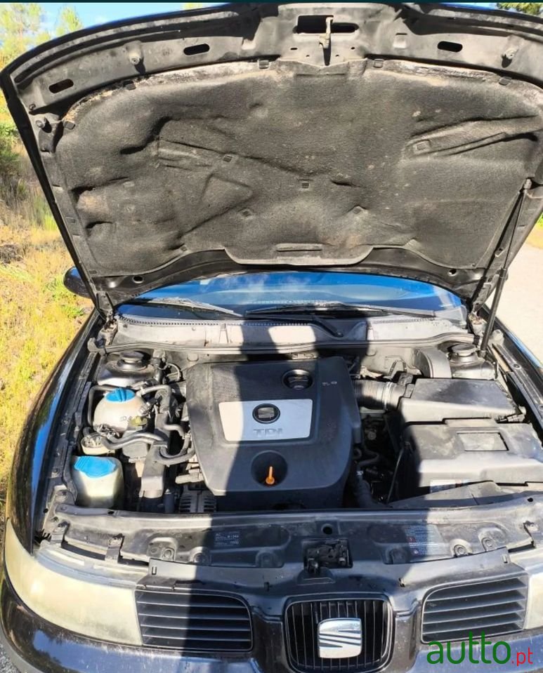 2005' SEAT Leon 1.9 Tdi Sport photo #3