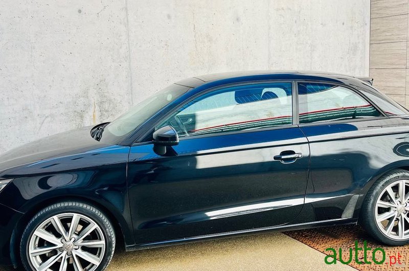 2011' Audi A1 1.6 Tdi Sport photo #1
