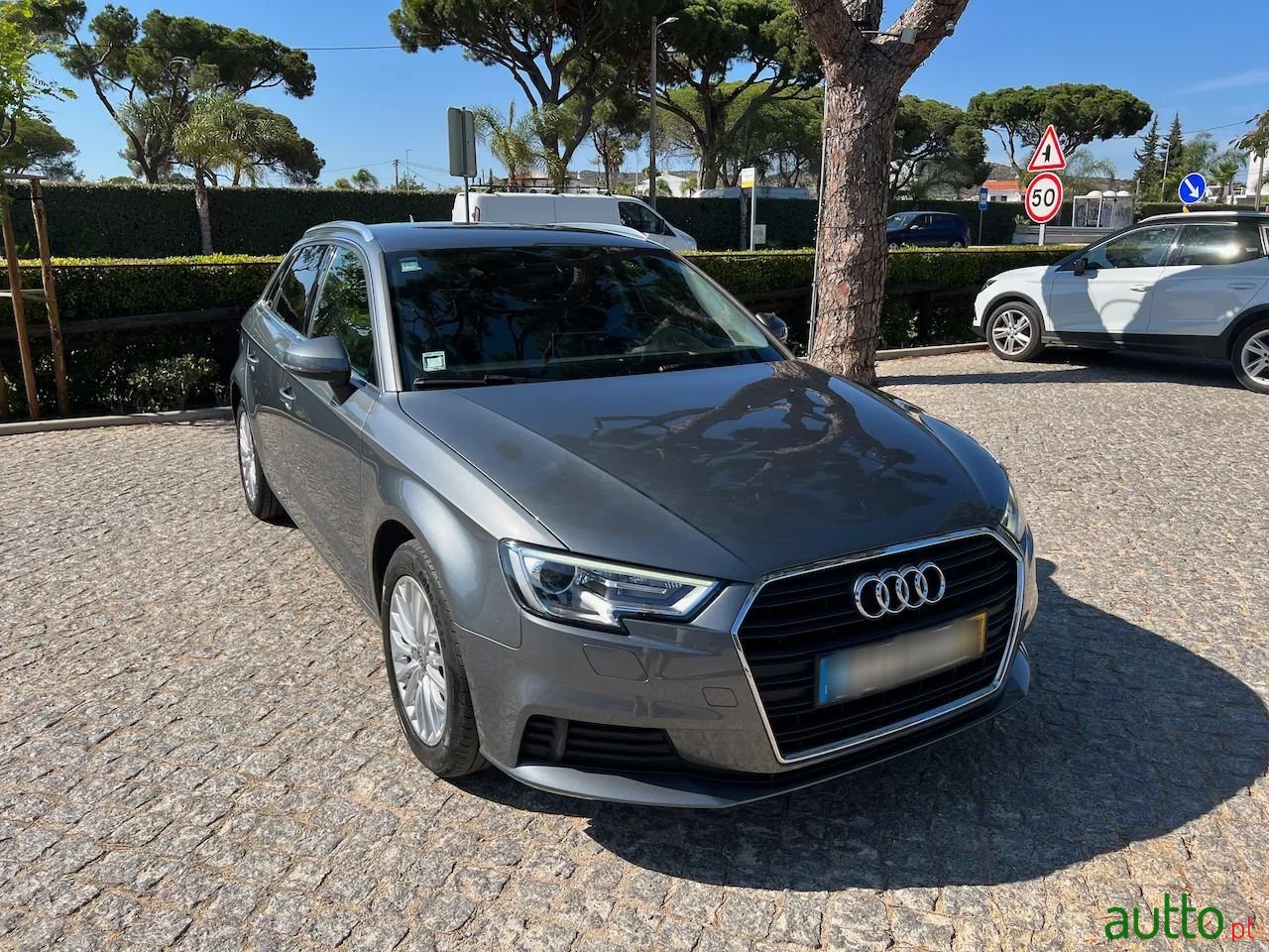 2017' Audi A3 Sportback photo #1