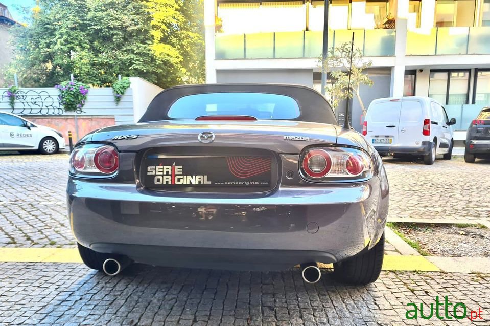 2006' Mazda MX-5 photo #6