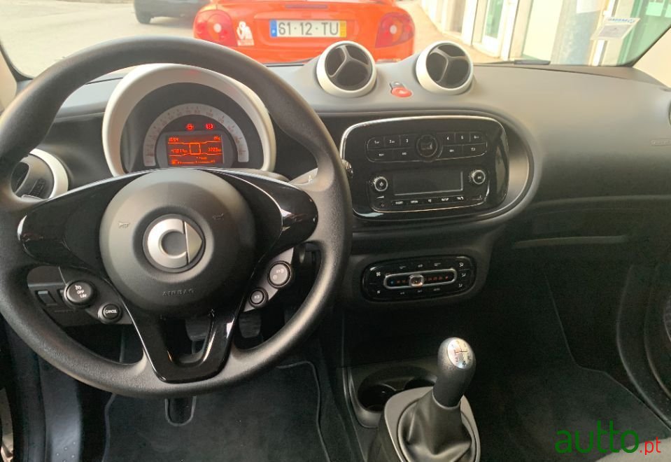 2016' Smart Fortwo photo #3