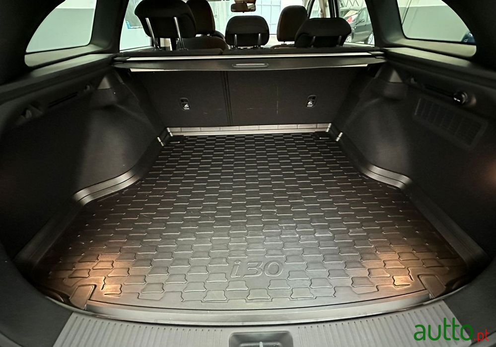 2023' Hyundai i30 Sw photo #6