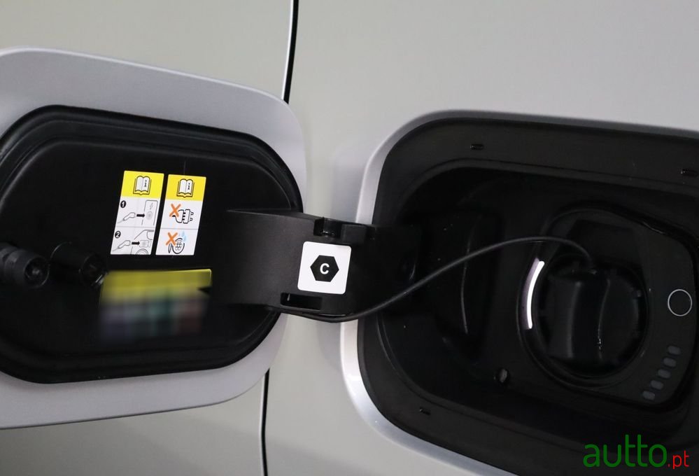 2021' Jeep Compass photo #6