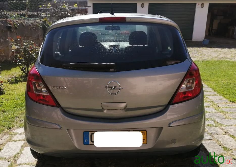 2011' Opel Corsa photo #6