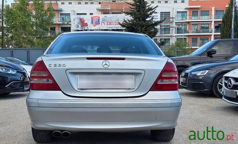 2002' Mercedes-Benz Classe C photo #5