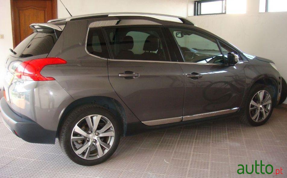 2014' Peugeot 2008 Allure photo #1