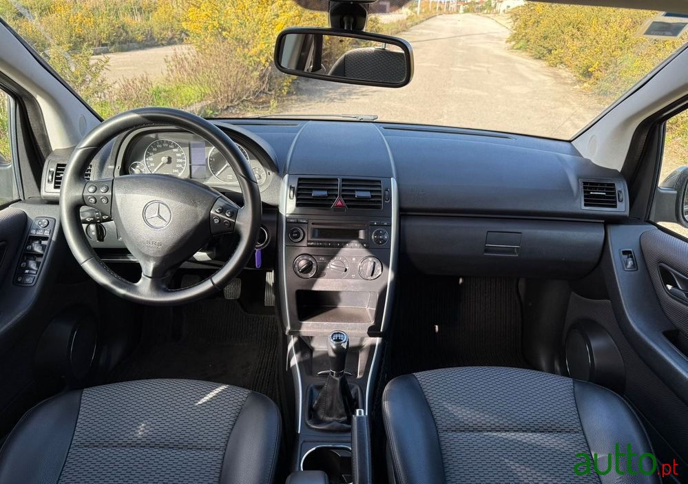 2009' Mercedes-Benz Classe A Cdi Avantgarde photo #6