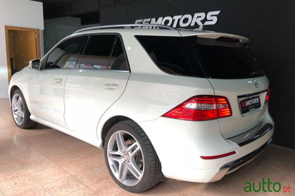 2012' Mercedes-Benz ML 250 photo #1