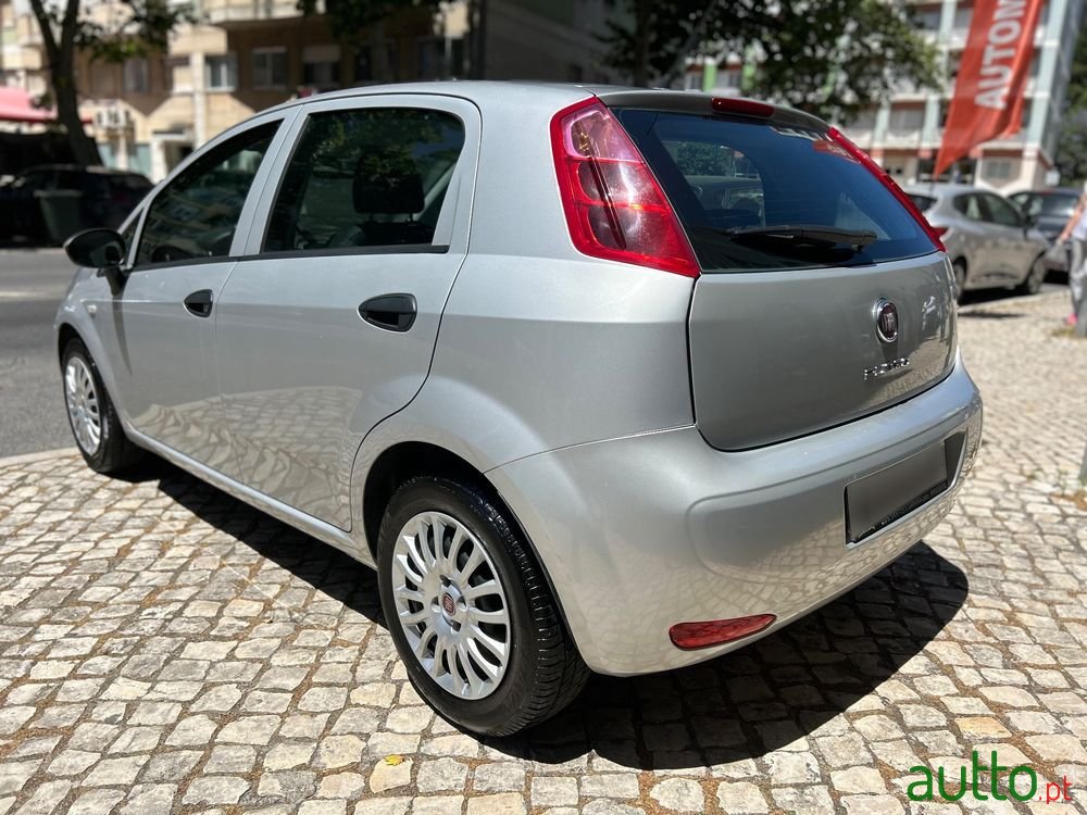 2016' Fiat Punto photo #2