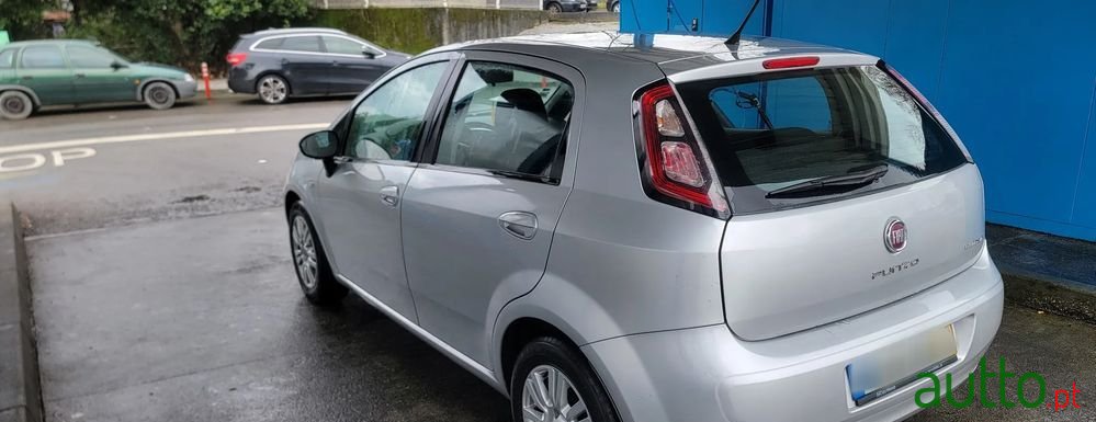 2014' Fiat Punto photo #5