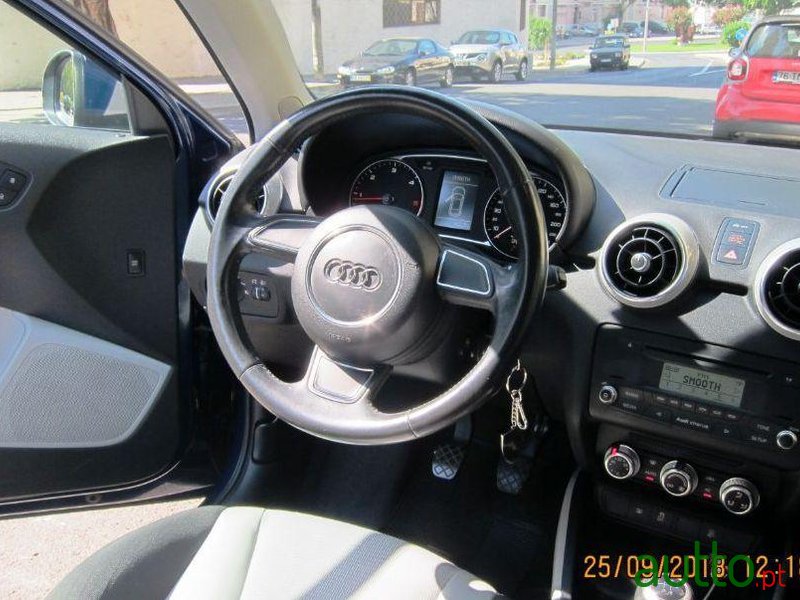 2011' Audi A1 1.6 Tdi Sport photo #3