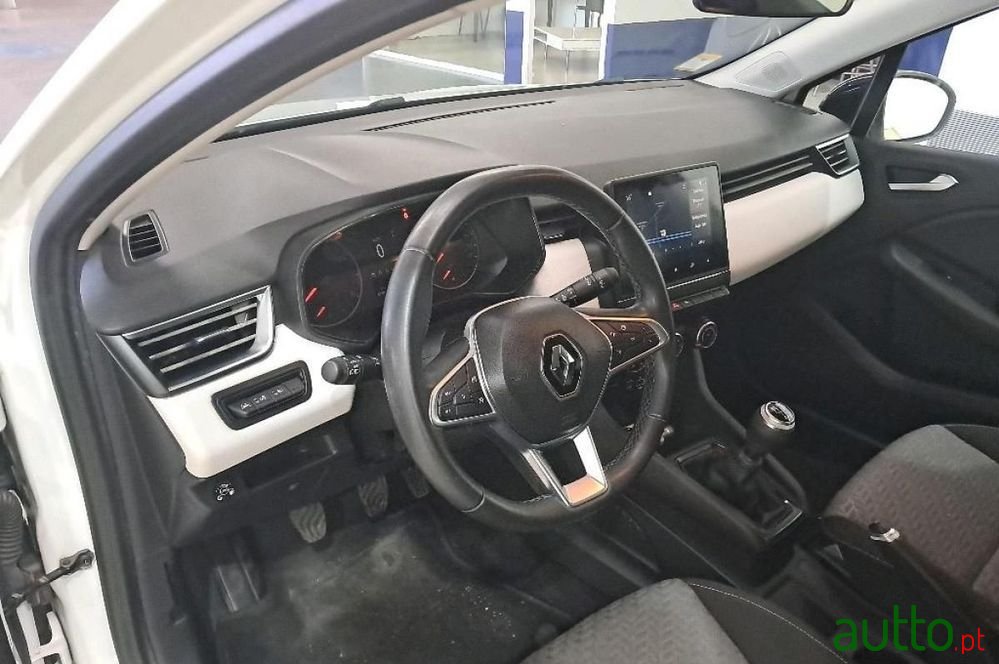 2021' Renault Clio photo #5