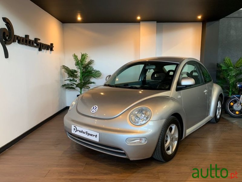 2000' Volkswagen New Beetle photo #1