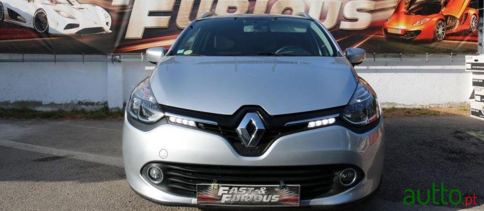 2015' Renault Clio Sport Tourer photo #1