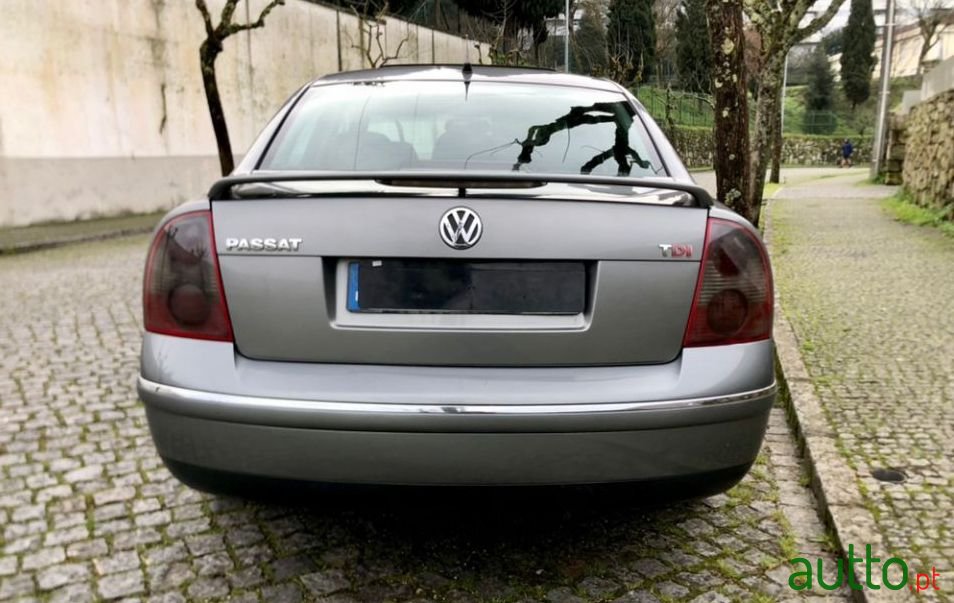 2001' Volkswagen Passat Nacional photo #1