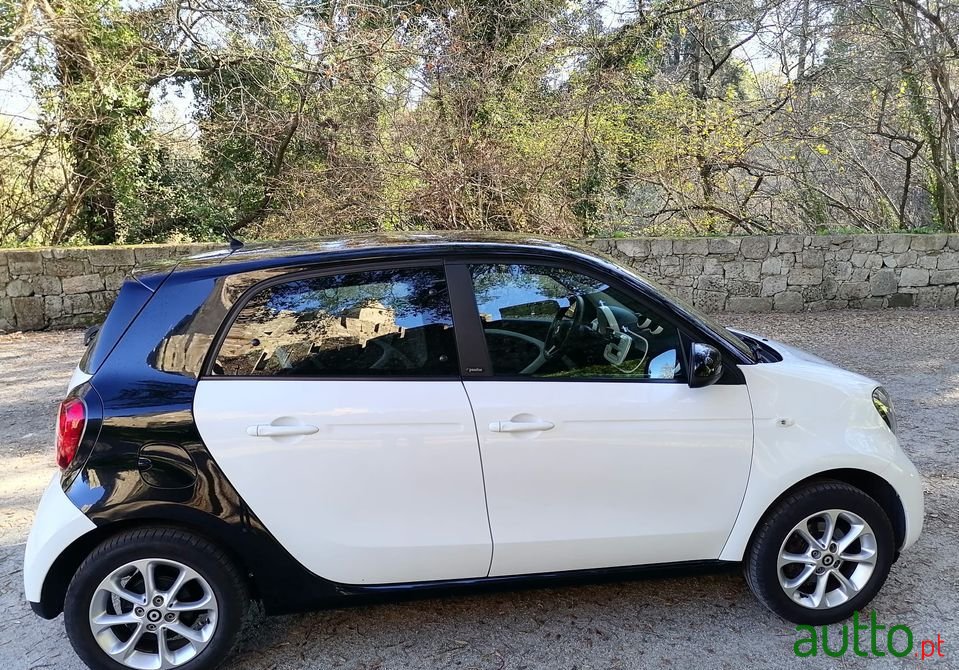 2016' Smart Forfour photo #2