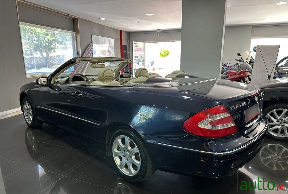 2004' Mercedes-Benz Classe Clk photo #3