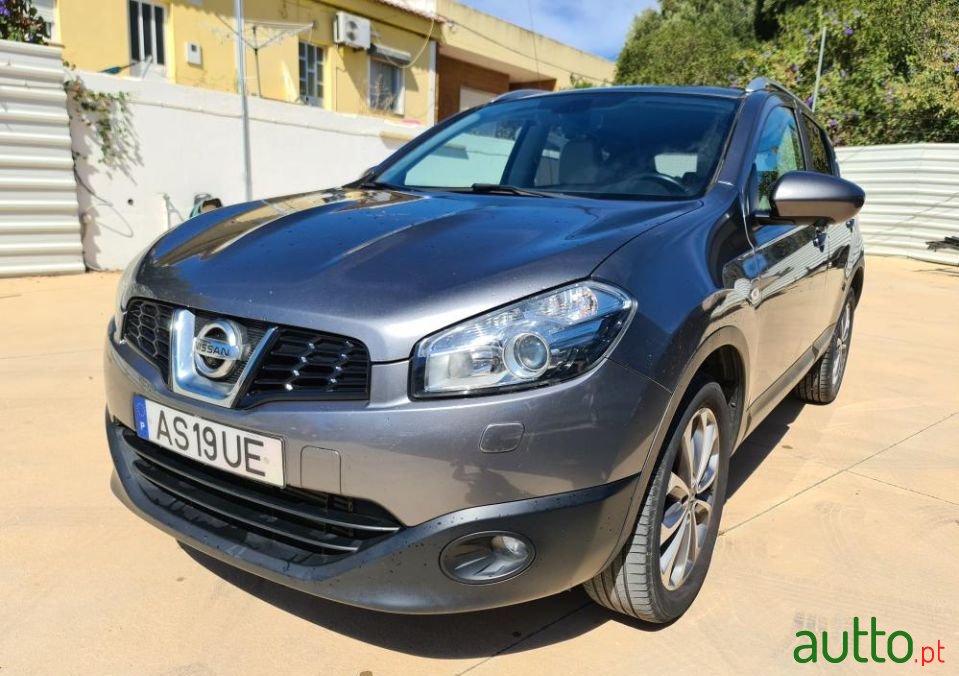 2013' Nissan Qashqai photo #1