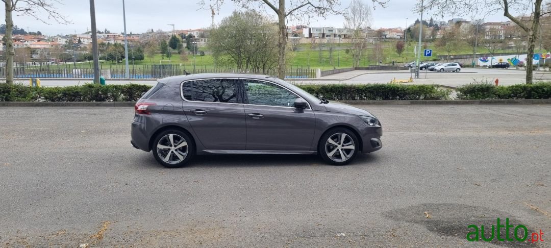 2014' Peugeot 308 photo #5
