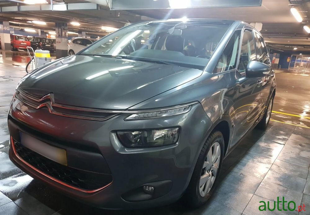 2014' Citroen C4 Picasso photo #1