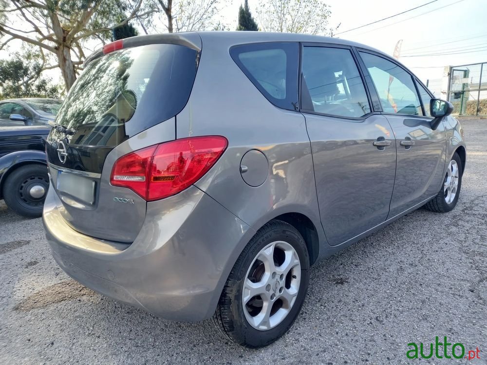 2010' Opel Meriva photo #6