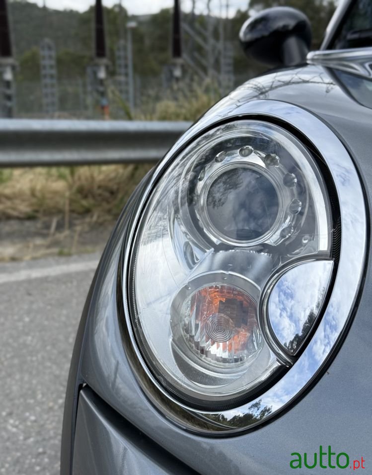 2008' MINI Cooper S 3 Portas photo #2