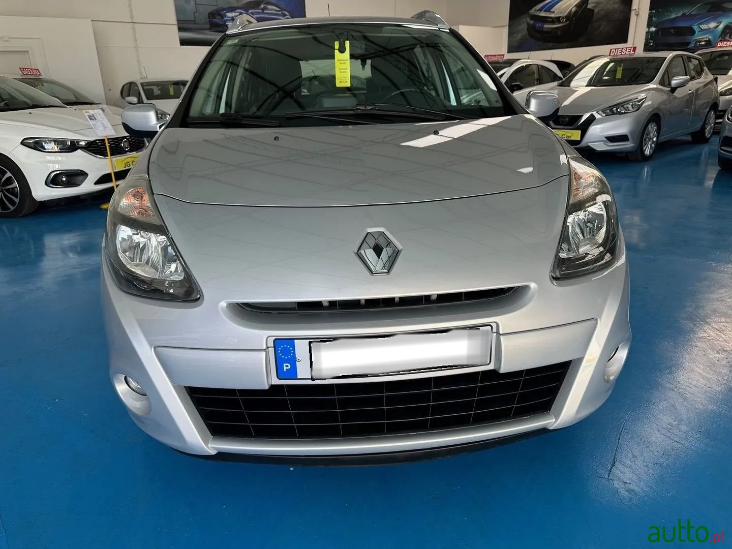 2012' Renault Clio Break photo #2