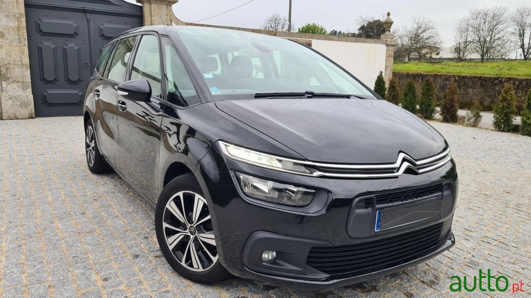 2017' Citroen C4 Grand Picasso photo #2