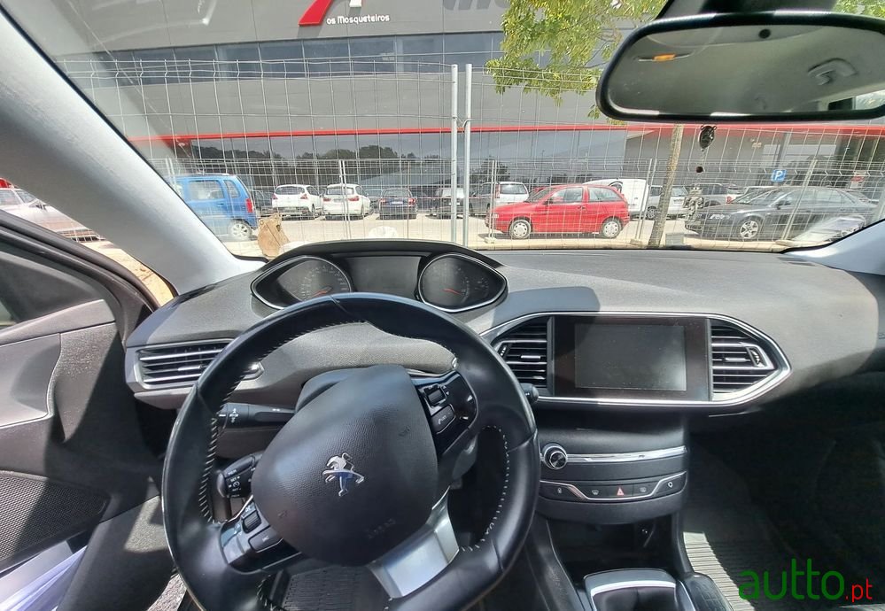 2017' Peugeot 308 Sw photo #4