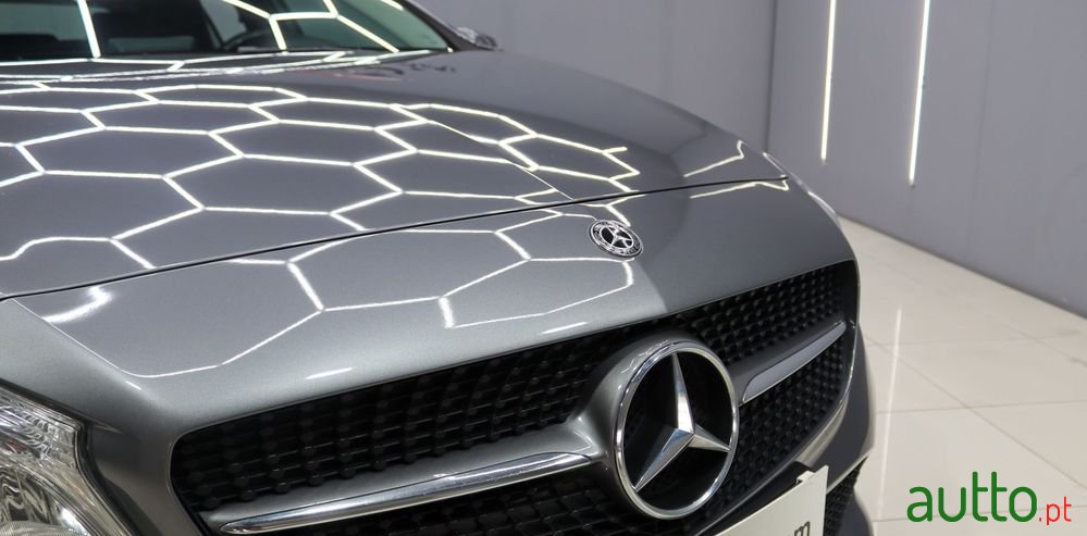 2017' Mercedes-Benz Classe A D Urban photo #2