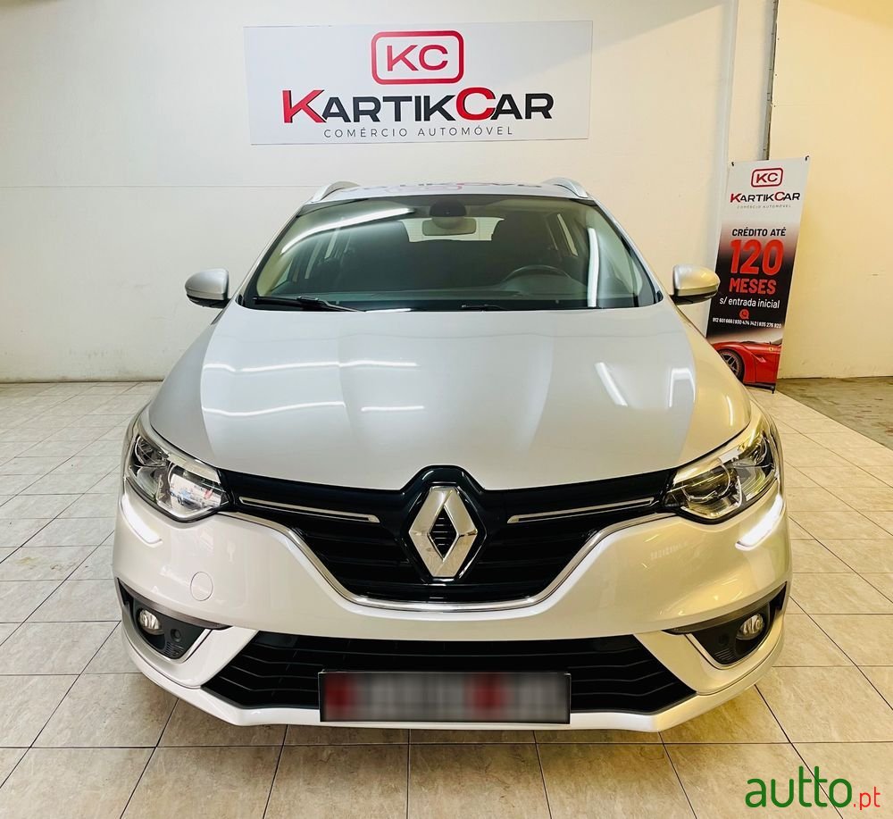 2020' Renault Megane Sport Tourer photo #3