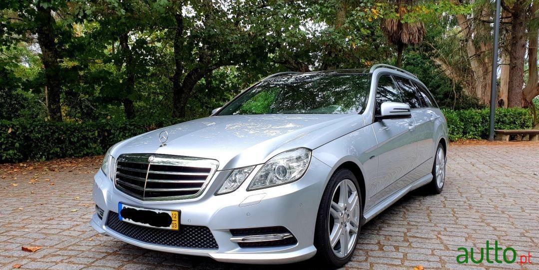 2012' Mercedes-Benz E-250 photo #1